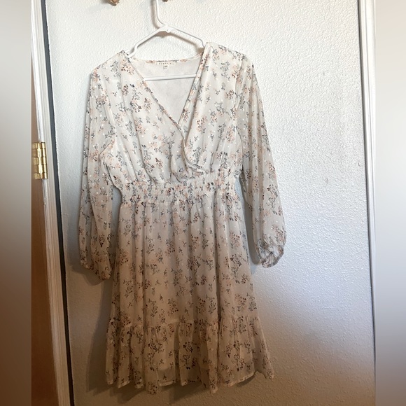 Boutique Dainty Floral Dress L - Picture 1 of 5